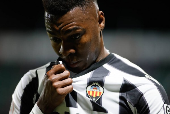 Koné afirma que su expulsión fue precedida de un insulto racista de un jugador del Andorra 