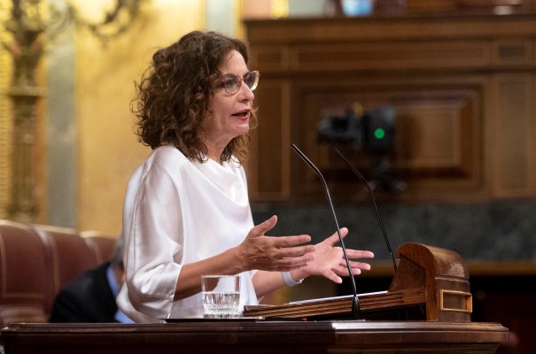 Hacienda vigilará la rentabilidad de los contratos del sector público