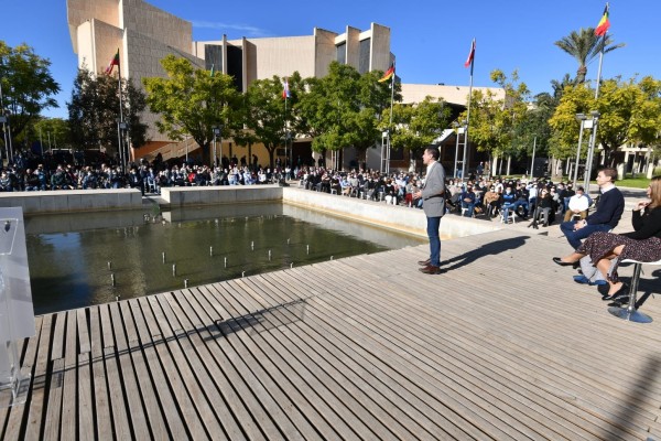 Francés presenta su candidatura al PSPV de Alicante con el municipalismo por bandera