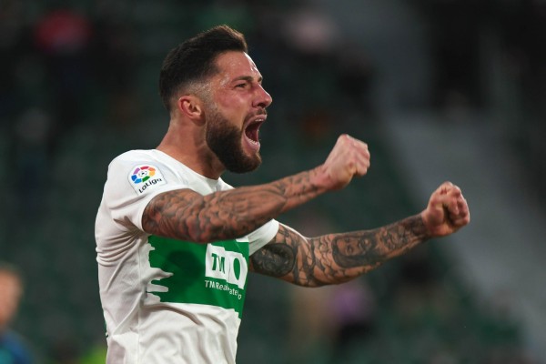 El Elche quiere pescar en río revuelto