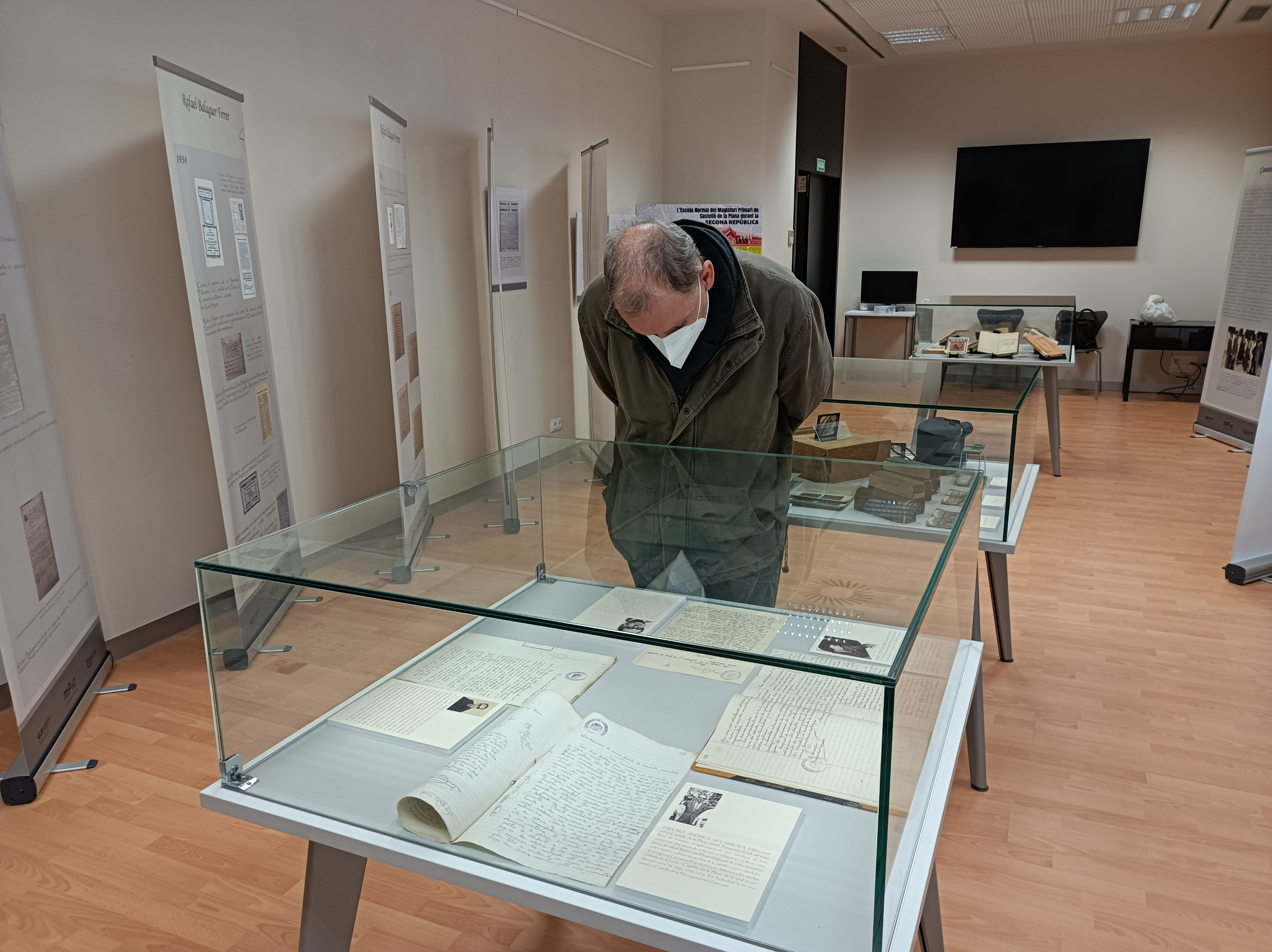 Una exposició mostra com era l'Escola de Magisteri durant la II República a Castelló