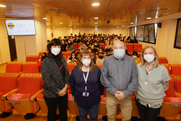 Expertos analizan en CEU Castellón el derecho a la salud en las residencias de mayores durante la pandemia 