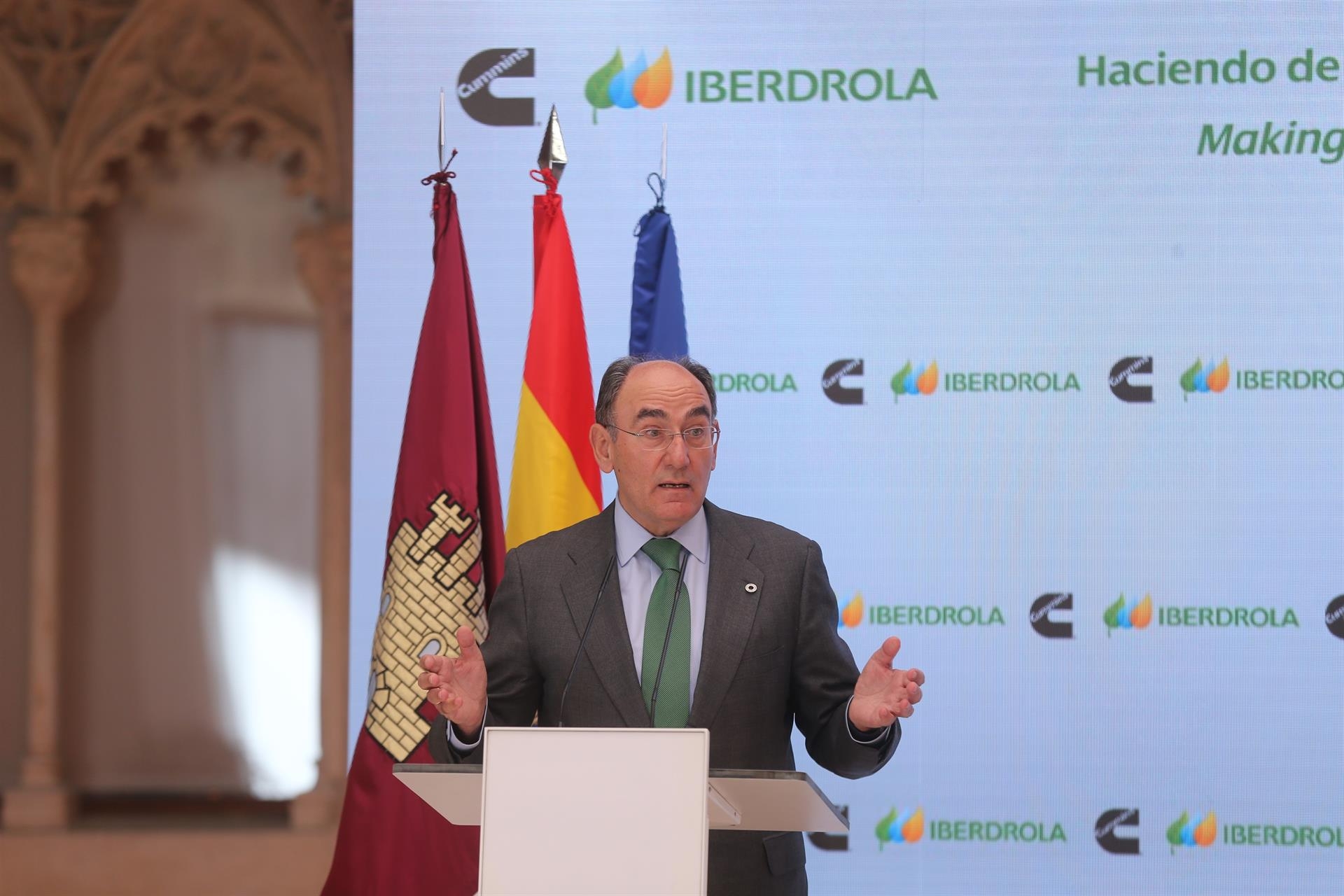 Iberdrola pide al juez que investigue si el informe clave del caso es falso antes de interrogar a Sánchez Galán
