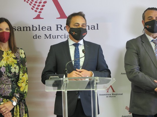 Transparencia apuesta por los bomberos: 1,5 millones más para arreglar o construir 5 parques