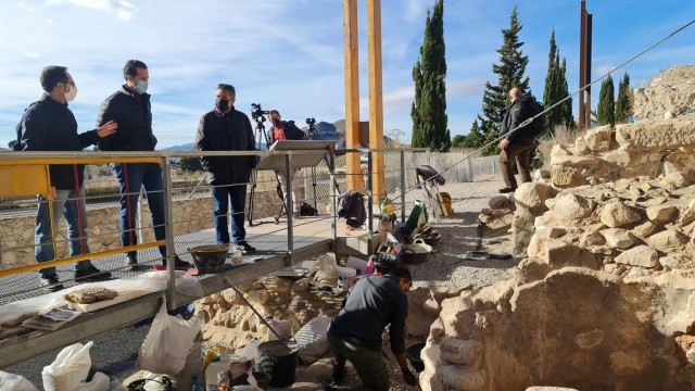 Elda ultima la restauración de los hornos romanos del yacimiento arqueológico de El Monastil