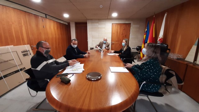 Las cuentas de Alicante: 5 millones menos por la plusvalía, 18 en inversiones y pendientes del PSOE