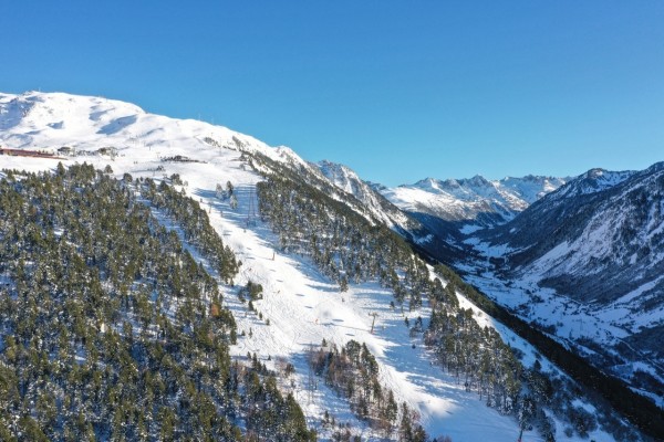 Más de 58.000 esquiadores han disfrutado de la nieve y de Baqueira Beret durante el puente de diciembre