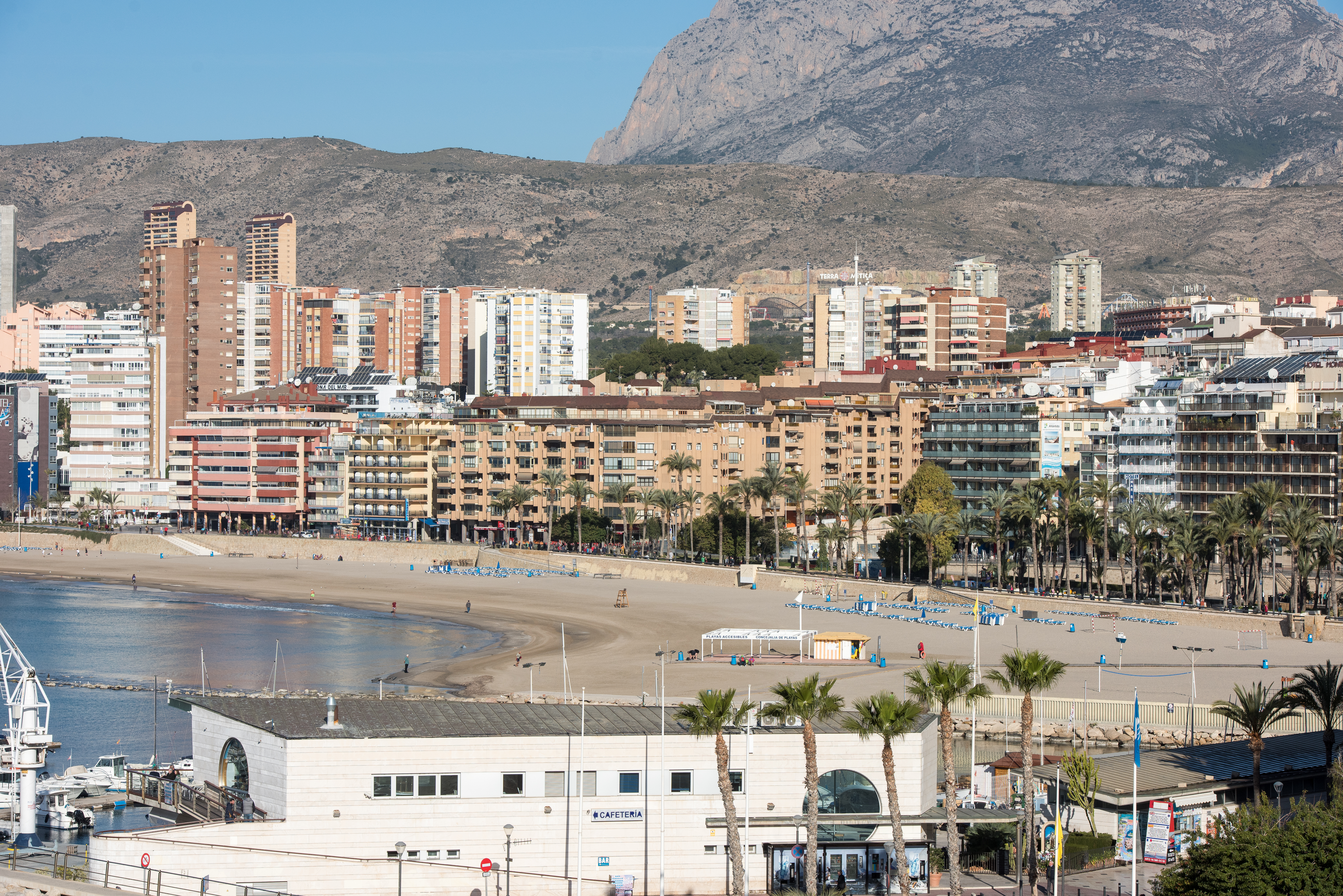Ómicron desluce la ocupación turística en Benidorm durante el puente de diciembre