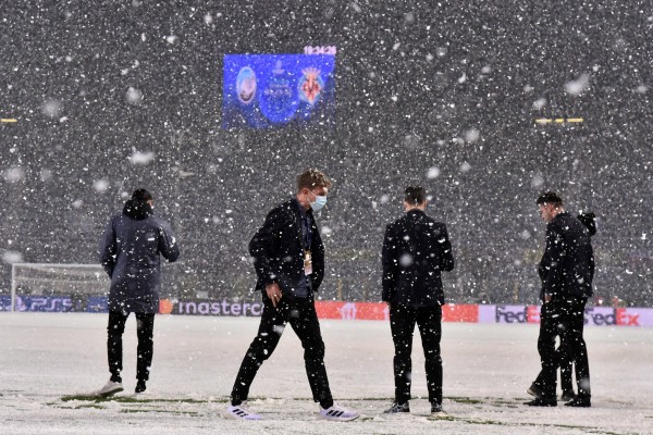 La UEFA aplaza el Atalanta-Villarreal por la intensa nevada en Bérgamo