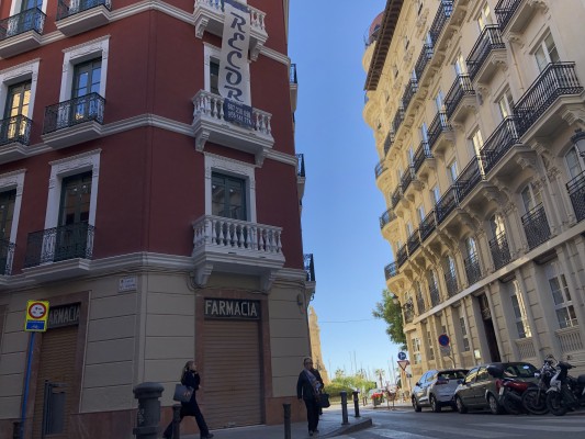 El 'boom' de los pisos turísticos: nuevo proyecto en San Fernando con vocación de 'socio' de Hilton