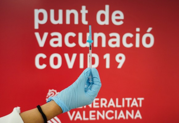 Probando la resistencia de la vacuna: los contagios se sitúan a la altura de la pasada navidad