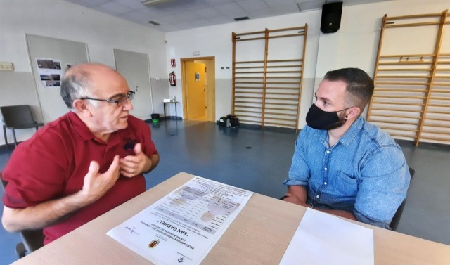 Compromís acusa a PP y Cs de aislar a los mayores; el PSOE insta a abrir los comedores de sus centros