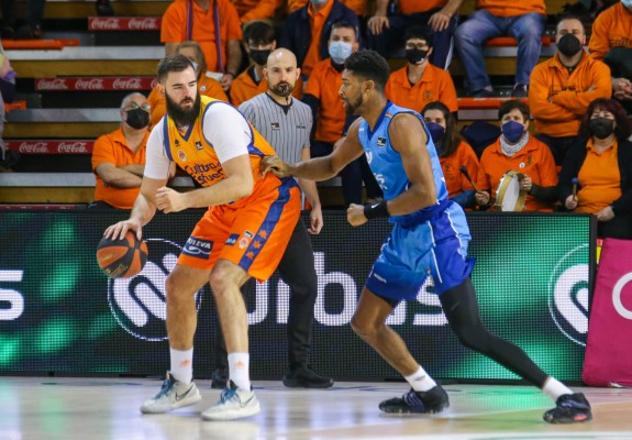 El Valencia busca en la pista del Venecia un triunfo pero también un buen arranque

