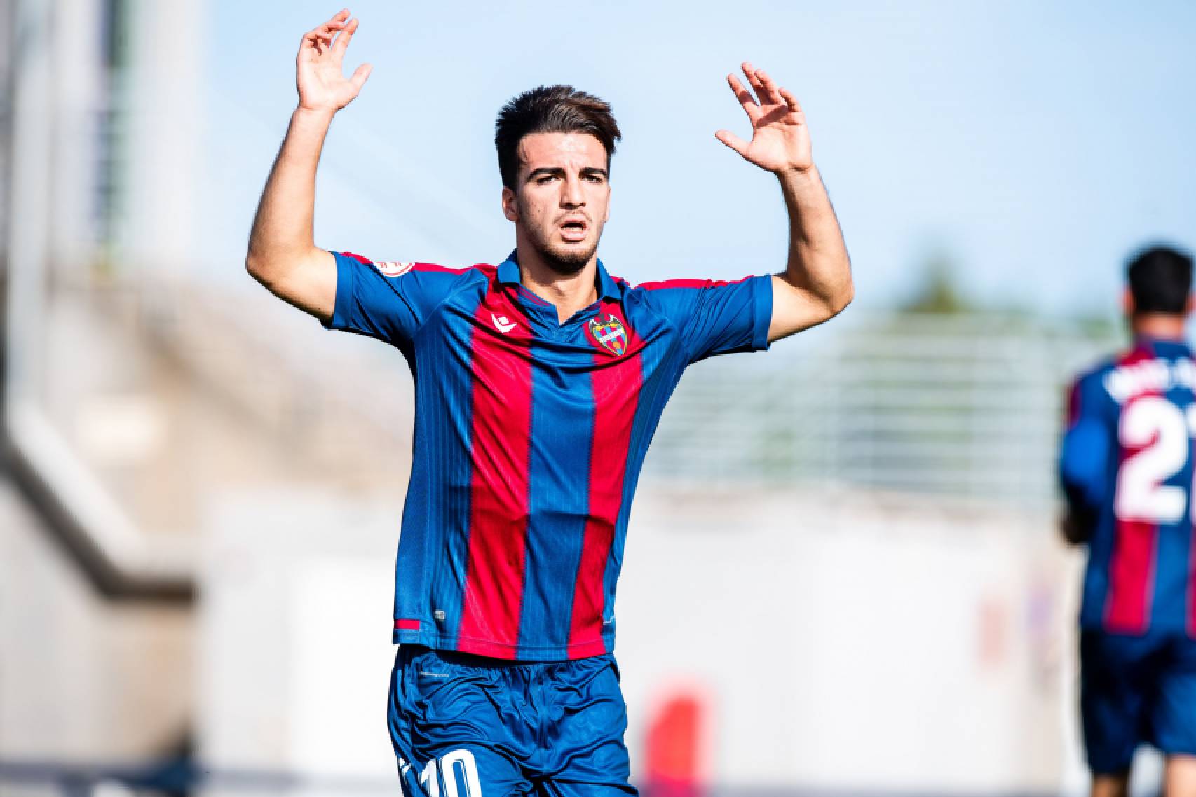 El Atlético Levante, con Adrián Esteve en el banquillo, empata ante el Recreativo Granada