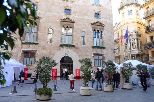 Más de 100.000 castellonenses han recibido la dosis de refuerzo y 2.530 se han vacunado sin cita