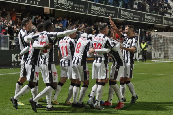 El CD Castellón recupera su once de gala con la idea de seguir la buena racha ante el Real Madrid 'B'