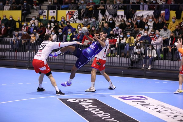 El Benidorm firma un partido completo