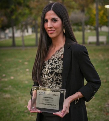 Cristina Herranz, vencedora en los XV Premios Juan Arizo por su trabajo del muelle sur del puerto