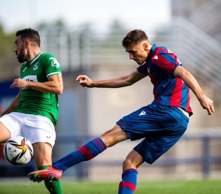 El Atlético Levante, sin Alessio, quiere desbancar al Recreativo Granada 
