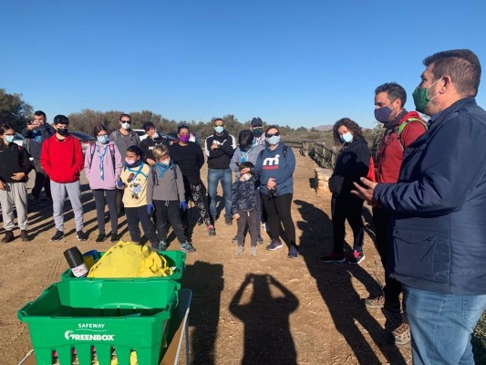 La CARM celebra el Día Internacional del Voluntariado con una recogida de plásticos y residuos 