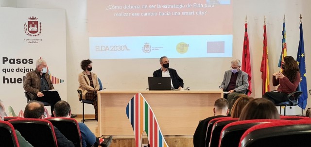 La 2ª mesa del Plan Estratégico Elda2030 plantea aprovechar recursos a través de la digitalización
