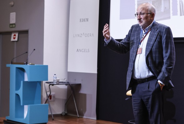 Juan Roig imparte una masterclass a 220 autónomos y pequeños empresarios en la clausura de 'Superpymes'