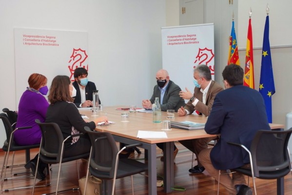 Illueca y el vicepresidente navarro coinciden en hacer un pacto estatal de vivienda para jóvenes