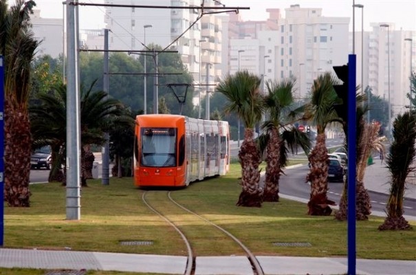 El trazado del ramal del tranvía de Alicante por el PAU 5: tres paradas y 30 minutos al Hospital