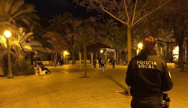 Los policías locales interinos tendrán dos años más para convertirse en fijos