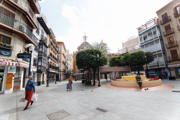 Más bajadas de impuestos  en 2022: 300.000 murcianos se ahorrarán 72 millones en el IRPF