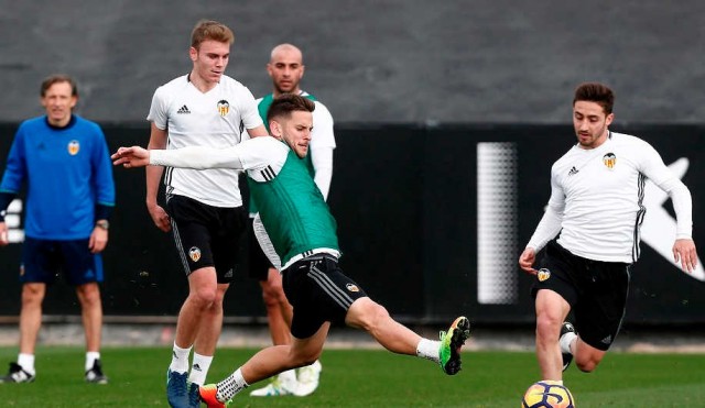 El Valencia se recupera de la victoria ante el líder 
