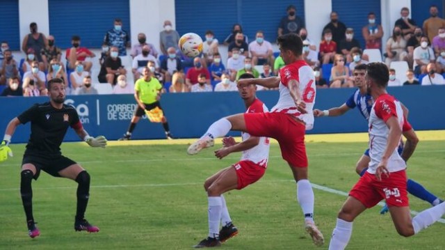 El Águilas, con mucho coraje, cae por penaltis en la Copa ante el líder de LaLiga SmartBank



