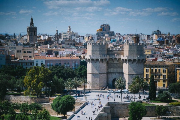 El Gobierno declara oficiales las cifras de población del padrón: cinco millones de habitantes en la Comunitat