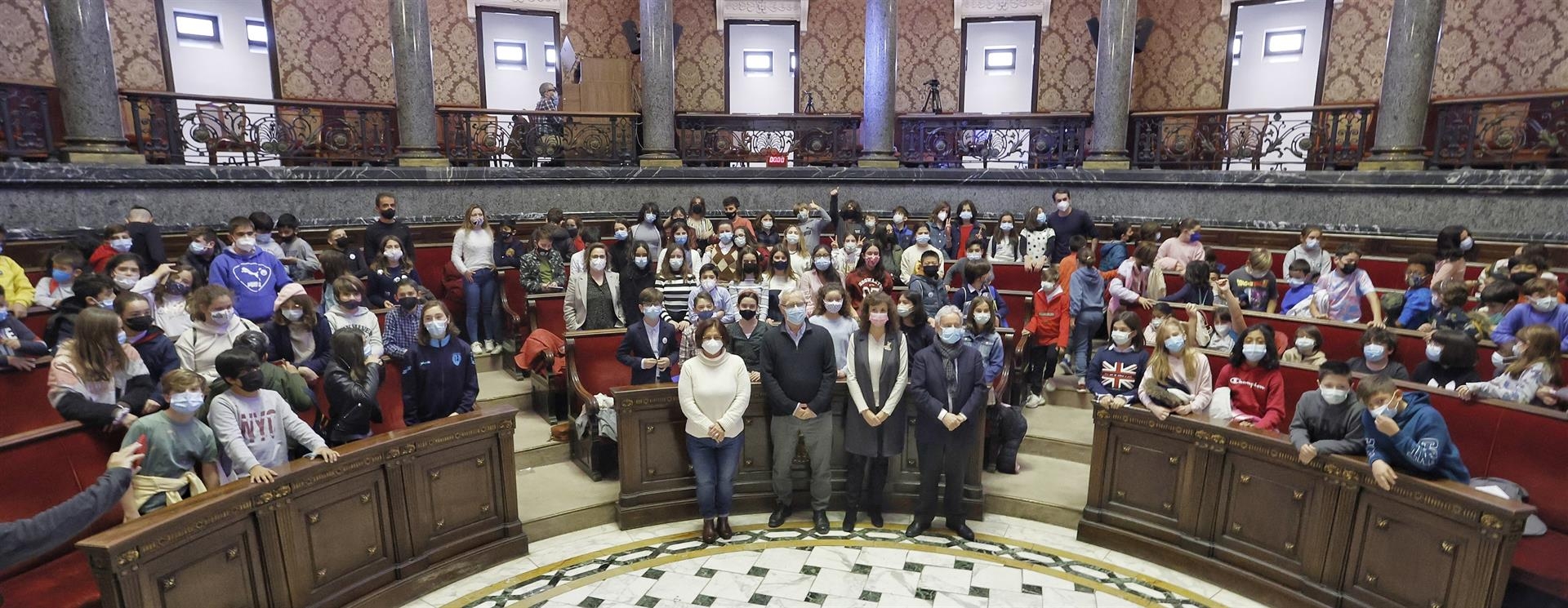 Los niños piden a València fomentar la sostenibilidad, la limpieza de calles y plantar más árboles