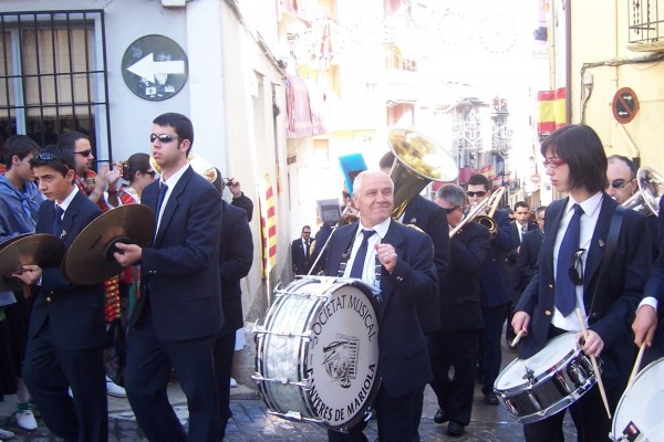 Las sociedades musicales valencianas homenajean a tres de sus veteranos