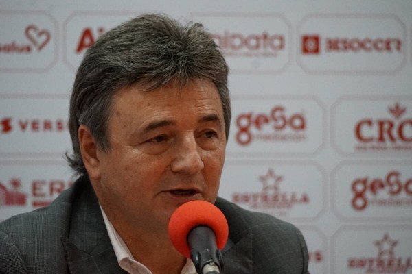 Agustín Ramos se enfrenta en un mes a una junta para ratificar su control en el Real Murcia
