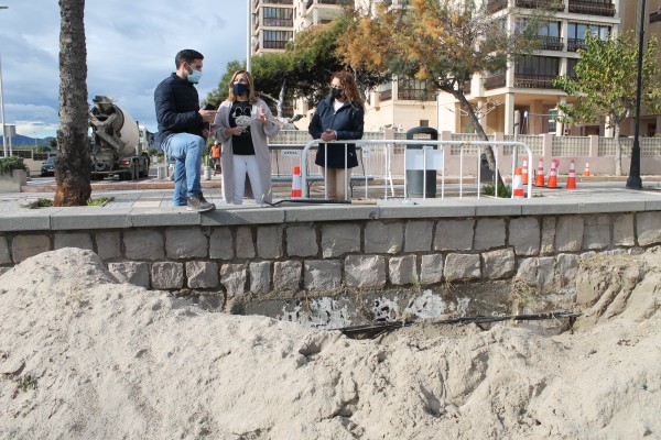 Benicàssim tapa los pasos inferiores de la Av. Ferrandis Salvador para mejorar el tránsito
