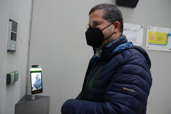 La IA ya 'domina' el Campus de la Muralla del Mar: el acceso se realiza por reconocimiento facial