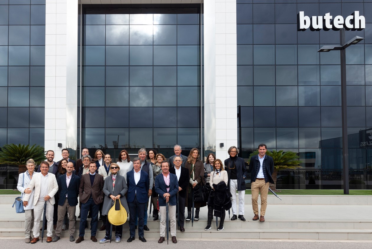 Visita de los arquitectos a las instalaciones centrales de Porcelanosa, en Vila-real. (Foto: Porcelanosa) - 