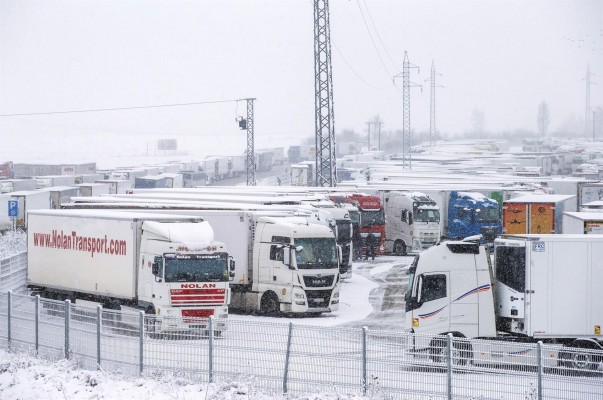 El Gobierno se reunirá de nuevo con los transportistas esta semana para evitar el cierre patronal