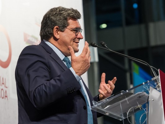Los planes de pensiones de empleo impulsados por el Gobierno tendrán una comisión del 0,3%

