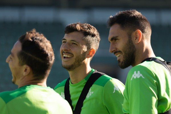 El Betis de Pellegrini ya prepara el debut copero ante el Alicante