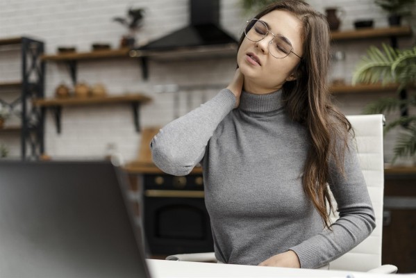 Un 20% de los latigazos cervicales refiere síntomas a los seis meses y un 10% se cronifica