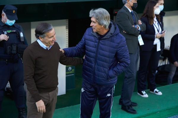 Pereira agota su crédito y el Levante aún no decide