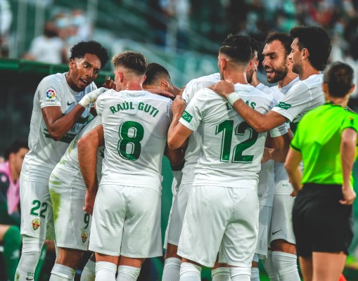 Osasuna, a volver a encontrarse frente a un Elche con urgencias

