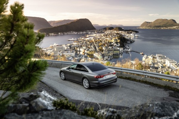 La emoción de la movilidad premium: el interior del Audi A8 ofrece una experiencia de alta calidad