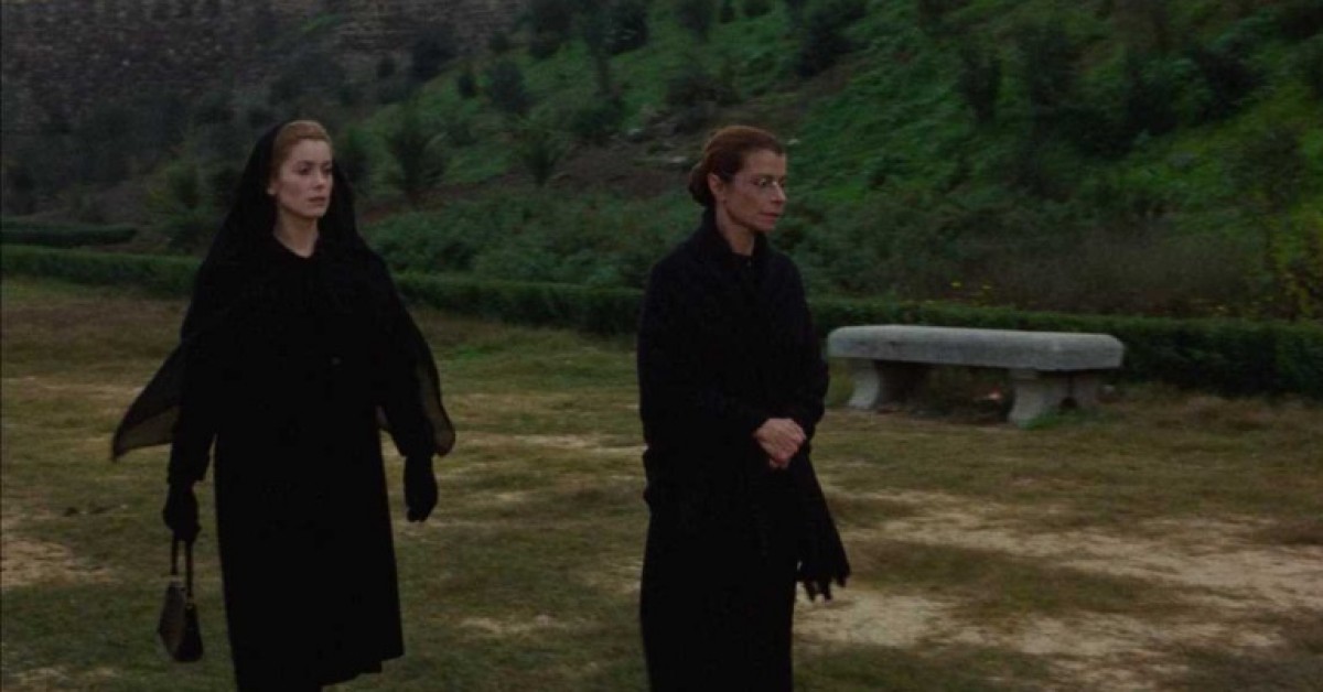 Lola Gaos con Catherine Deneuve en 'Tristana' - 