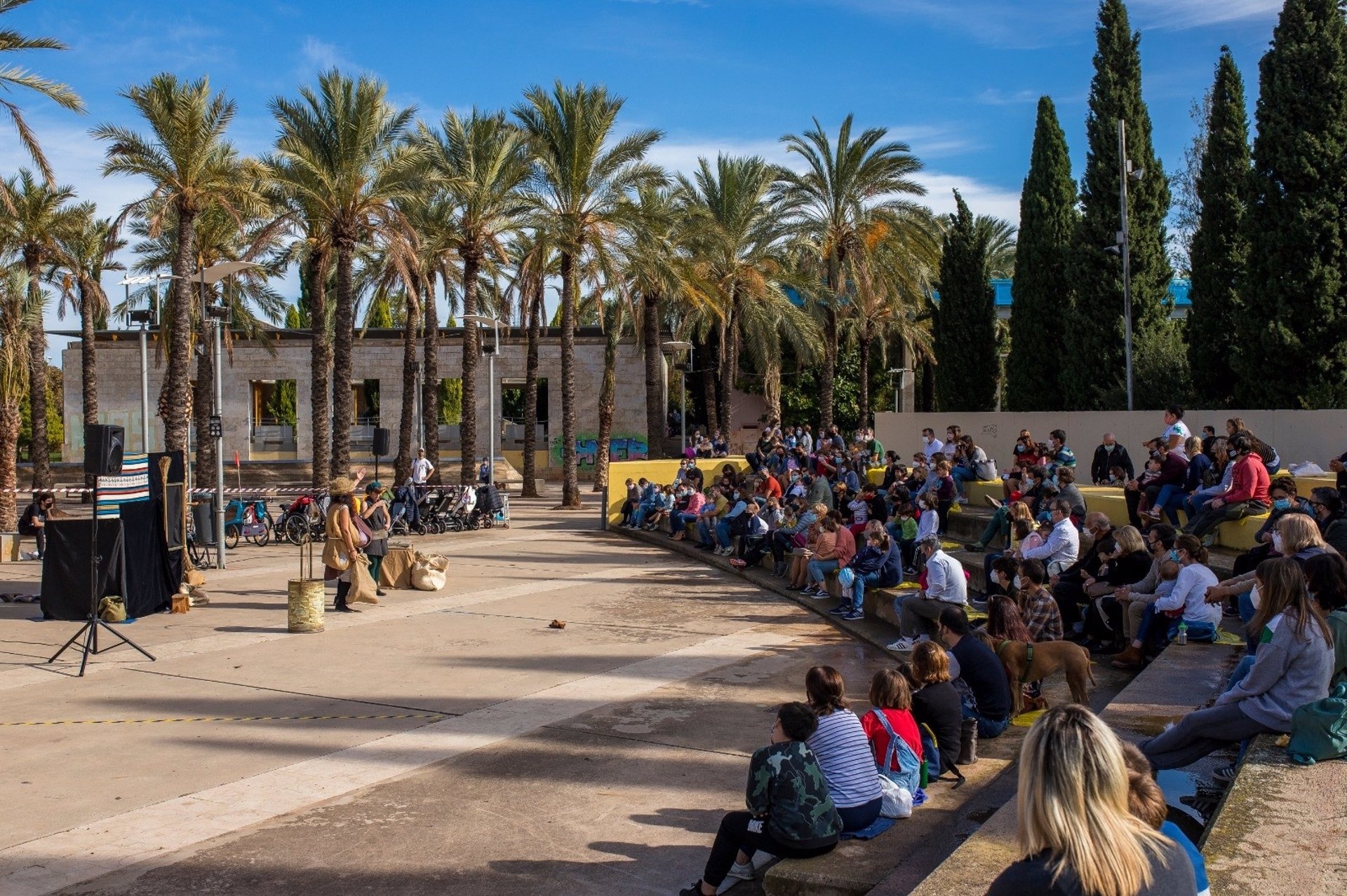 El ciclo de cuentacuentos 'Monstruos y Gigantes' llega este domingo al parque Rafalafena