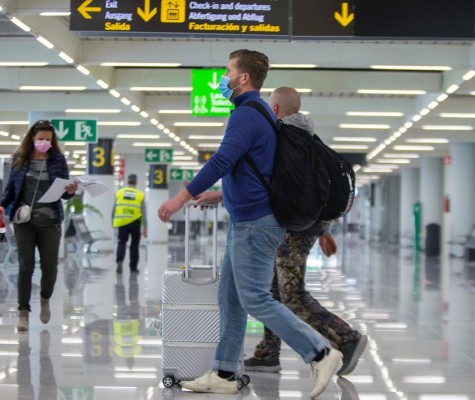 La Unión Europea se abre a los viajeros vacunados de todo el mundo