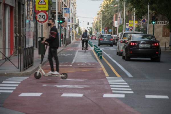 Elche creará en 2022 carriles bici en Carrús, más 'corredores verdes' y pedirá otro préstamo de 13,6 millones
